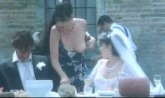 Озорная Франческа Нунци оголилась в фильме «Шалунья» фото #4