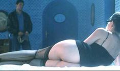 Озорная Франческа Нунци оголилась в фильме «Шалунья» фото #5