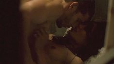 Голая Фрида Пинто в фильме «Шальное ранение» фото #2