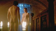 Голая Фэй Марсей в сериале «Белая королева» фото #1