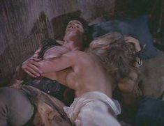 Голая Хайди Пейн в фильме «Волшебник меча демона» фото #1