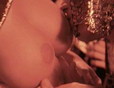 Голая Хайди Стейли в фильме «Дом ночных грез» фото #4