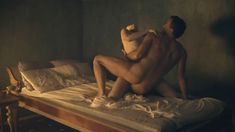 Голая Ханна Мэнгэн Лоуренс в сериале «Спартак. Кровь и песок» фото #4