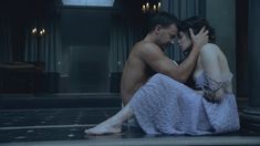Голая Ханна Мэнгэн Лоуренс в сериале «Спартак. Кровь и песок» фото #12