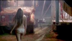 Голая грудь Ханны Р. Холл в фильме «Ускользающее счастье» фото #38