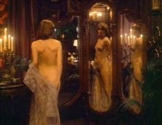 Голая Харли МакБрайд в фильме «Молодая леди Чаттерлей» фото #5