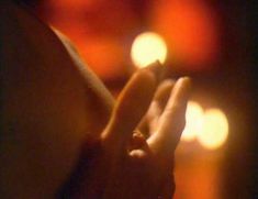 Голая Харли МакБрайд в фильме «Молодая леди Чаттерлей» фото #7