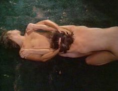 Голая Харли МакБрайд в фильме «Молодая леди Чаттерлей» фото #10