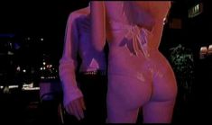 Голая Хармони в фильме «…А в душе я танцую» фото #1