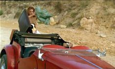 Голая Хеди Барресс в фильме «Варварские годы» фото #4