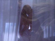 Голая Хезер Томас в фильме «Горячая американская кровь» фото #3