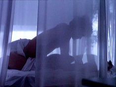 Голая Хезер Томас в фильме «Горячая американская кровь» фото #4