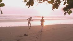 Голая Хейли Беннетт в фильме «Глубокий снег» фото #2