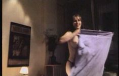 Голая Хелен Бексендейл в фильме «Больше вита» фото #2