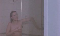 Голая Хелен Бексендейл в фильме «Следователь» фото #6