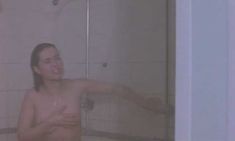 Голая Хелен Бексендейл в фильме «Следователь» фото #7