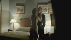 Голая Хелен Кеннеди в сериале «Под прицелом» фото #11