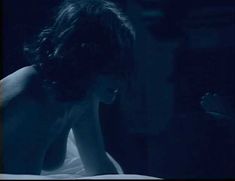 Голая Хелен Миррен в фильме «Цезарь и Кларетта»