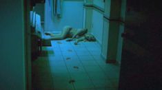 Голая Хелена Мэттссон в фильме «Особь. Пробуждение» фото #5