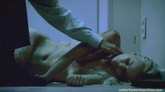 Голая Хелена Мэттссон в фильме «Особь. Пробуждение» фото #8