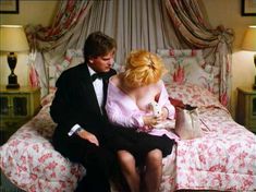 Голая Хетти Бэйнес в фильме «Ненасытная миссис Кёрш» фото #11