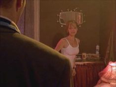 Голая Хизер-Джей Джонс в фильме «Добро пожаловать в рай» фото #1