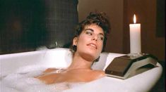 Голая Хилари Шепард в фильме «Увольнительная» фото #8