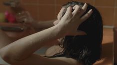 Голая Хлоя Севиньи в сериале «Мимо цели» фото #10