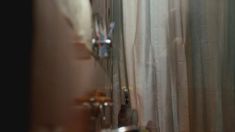 Голая Хлоя Севиньи в сериале «Мимо цели» фото #13