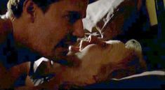 Голая Холли Льюис в фильме «Девчонки» фото #4