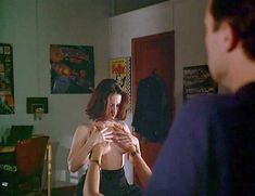 Голая Холли Мари Комбс в фильме «Причина верить» фото #4