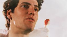 Холли Халстон засветила грудь в фильме «День отца» фото #1