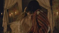 Голая Холлидей Грейнджер в сериале «Борджиа» фото #3