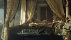 Голая Холлидей Грейнджер в сериале «Борджиа» фото #9