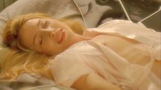 Голая Чарли Даниэльсон в фильме «Дурная биология» фото #16