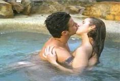 Голая Чейен Сильвер в сериале «Бухта страсти. Восходящие звезды» фото #12