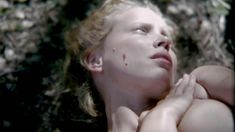 Голая Черил Лойн в фильме «Беги, сука, беги!» фото #4