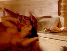 Голая Чероки в фильме «Мэйси под прикрытием» фото #5