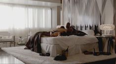 Голая Чести Бальестерос в сериале «Рэй Донован» фото #3