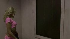 Голая Шарлин Битон в фильме «День Зеро» фото #1