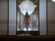 Голая Шарлотта Льюис в фильме «Сторивилл»