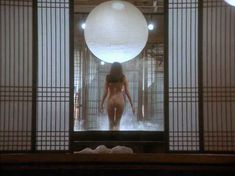 Голая Шарлотта Льюис в фильме «Сторивилл»