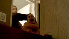 Голая грудь Шарлотты Райли в сериале «Прикуп» фото #4