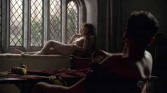 Голая Шарлотта Солт в сериале «Тюдоры» фото #8