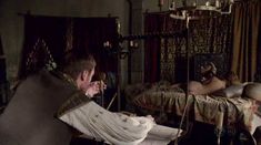 Голая Шарлотта Солт в сериале «Тюдоры» фото #16