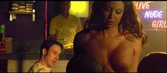 Голая Шеймрон Мур в фильме «Стриптиз от зомби» фото #3