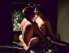 Голая Шерил Клиффорд в фильме «Абсолютная агрессия» фото #2