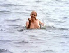 Голая Шерил Ли в фильме «Поцелуй небеса» фото #1