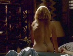 Голая Шерил Ли в фильме «Поцелуй небеса» фото #12