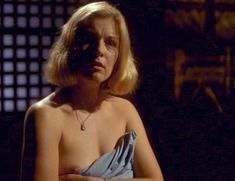 Голая Шерил Ли в фильме «Поцелуй небеса» фото #15